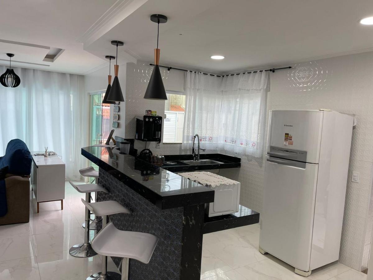 Maravilhosa Casa Com Piscina Em Rj